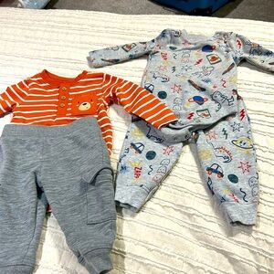 Two mix and match sets from thee Garanimals brand.